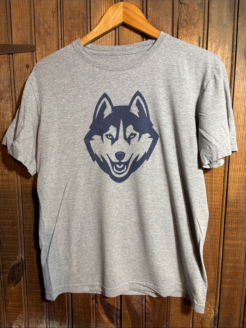 UConn T-Shirt with Navy Husky Graphic